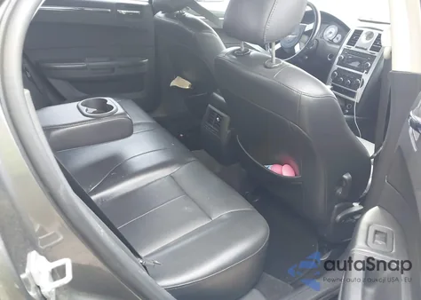 2010 Chrysler 300 Touring/Signature Series/Executive Series from USA, damaged, VIN 2C3CA5CV6AH230254